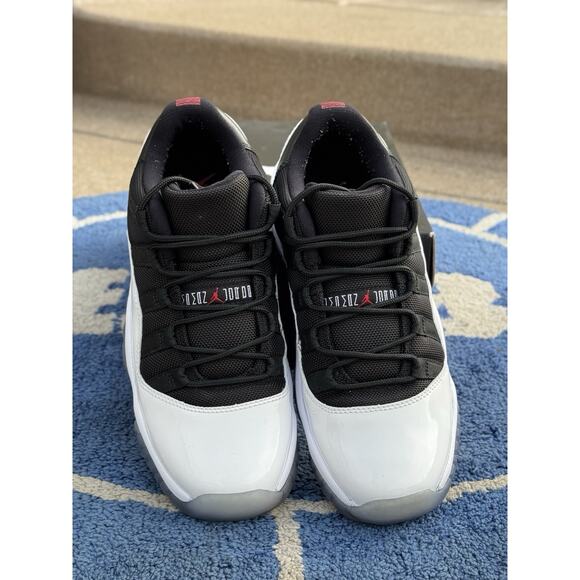 AIR JORDAN 11 RETRO LOW TUXEDO REVERSE CONCORD Size 7 528896 110 - Picture 5 of 11